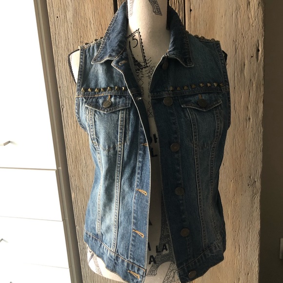 Studded jean vest - Picture 1 of 3